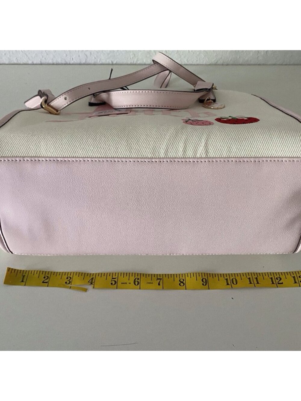 Juicy Couture Berry Sweet Tote Bag Natural Strawberry With Charm Crossbody NEW - Picture 8 of 10